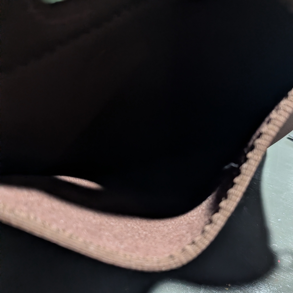 Built Computer Bag 13.5*12 Inches Excellent Condition But No Strap - Picture 5 of 5